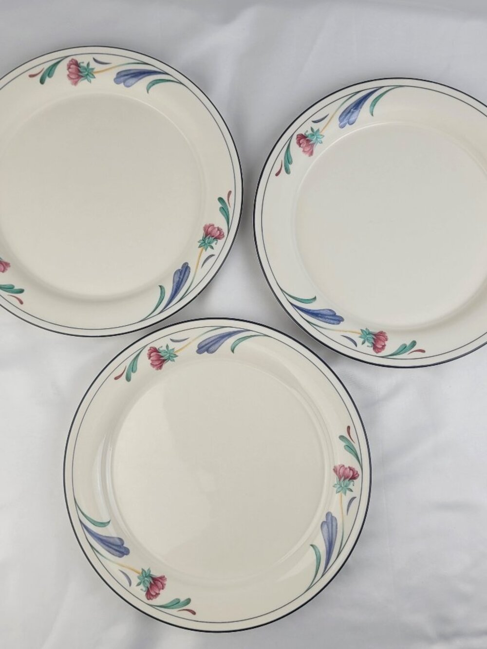 Lenox Poppies On Blue 3 Dinner Plates Floral 10.75" Fair Condition Has Flaw/Wear